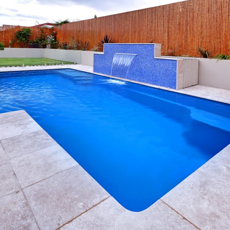 Vogue fibreglass family pool installation 10