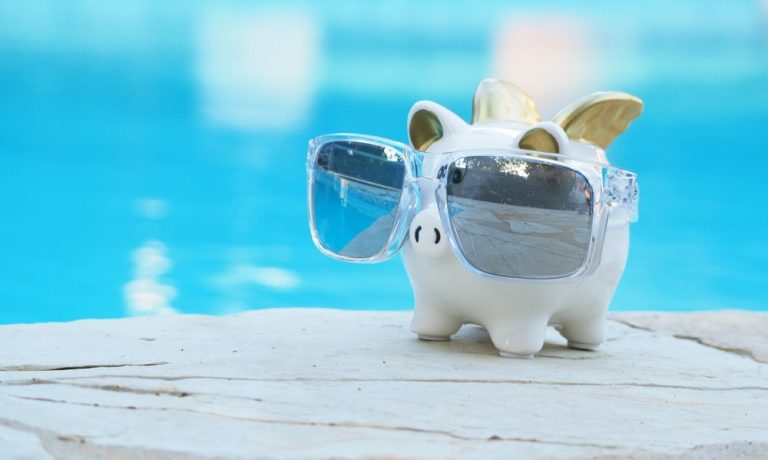 Cost of a swimming pool installation Cost of a swimming pool installation