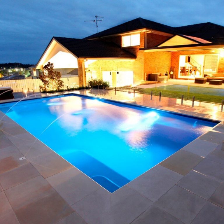 Rockhampton pool builder Compass fibreglass pool installation 01