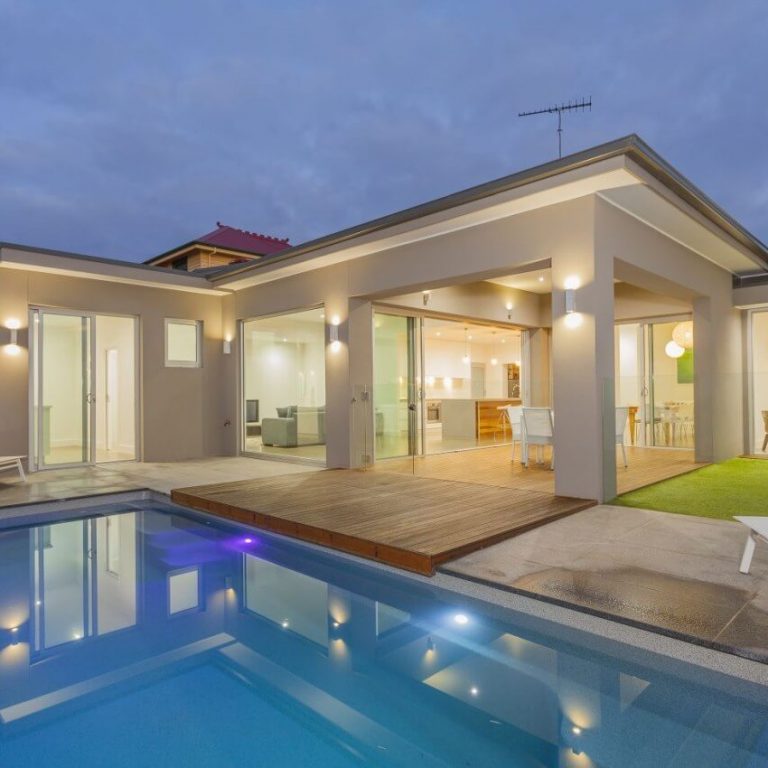 Rockhampton pool builder Compass fibreglass pool installation 08