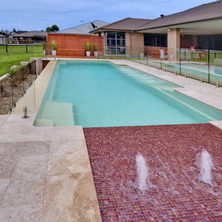 Swimming pool builder Gladstone QLD 03